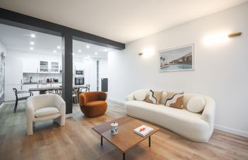 La Rive Gauche Holiday Home