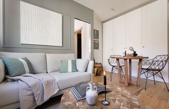 Auteuil Aesthetic Holiday Home