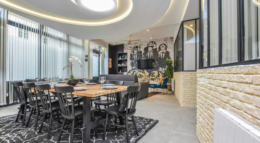 Photo of Murals in Paris