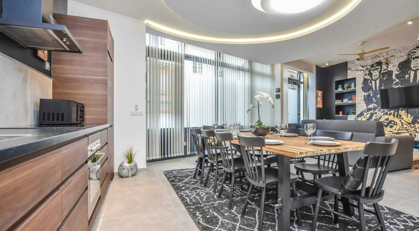 Photo of Murals in Paris