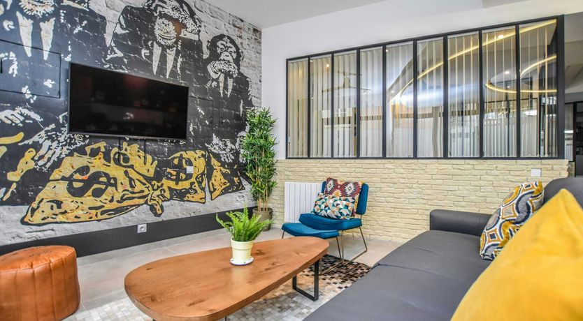 Photo of Murals in Paris