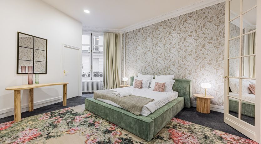 Photo of Parisian Velvet