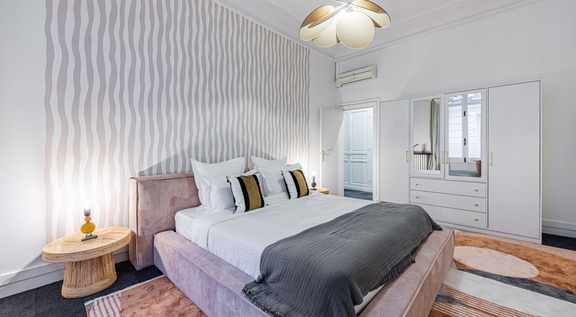 Photo of Parisian Velvet