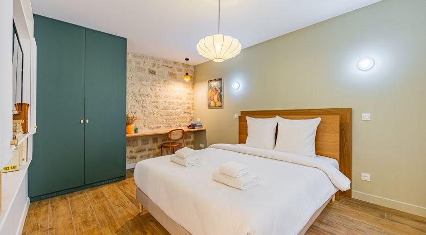 Photo of Montmartre Delight