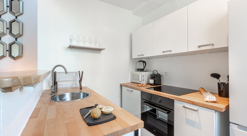 Photo of Top of the Haussmann