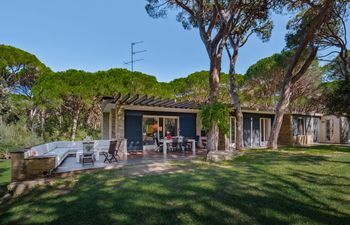 Quiet & Serene Holiday Home