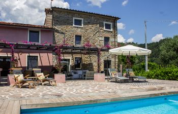 Hilly Tuscany Holiday Home