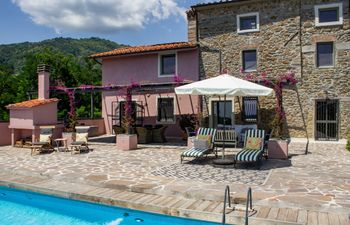 Hilly Tuscany Holiday Home