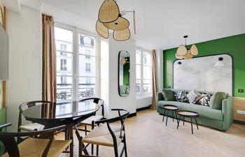 Le Petit Parisien Holiday Home