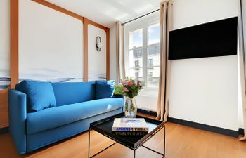 A Bastille Base Holiday Home