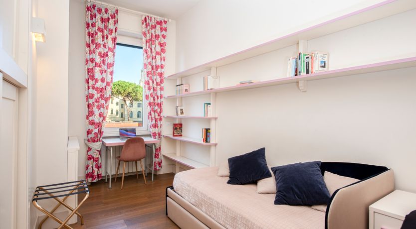 Photo of Roman Stars