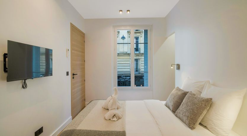 Photo of Around the Arc