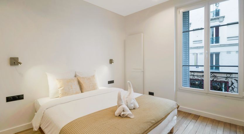 Photo of Around the Arc