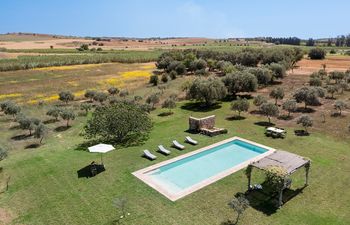 Opulent Vista Holiday Home