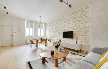 Magnificent Embrace Holiday Home