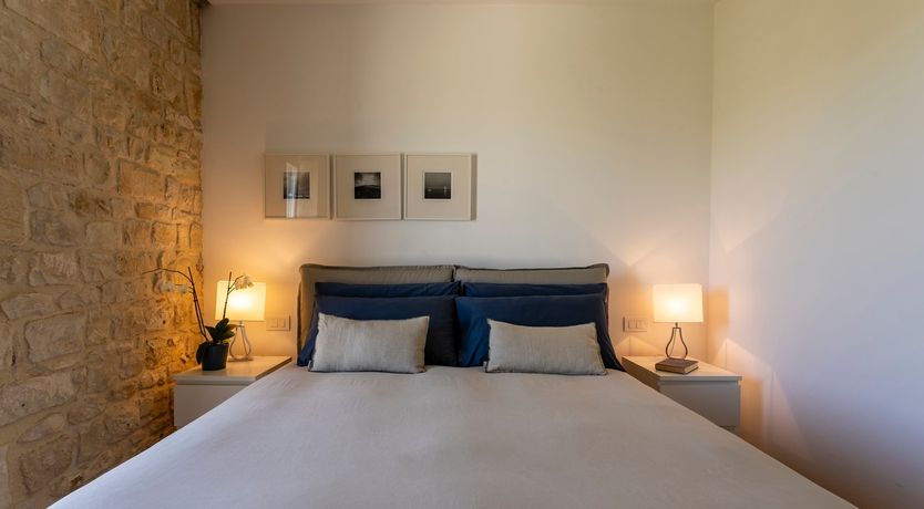 Photo of Modica Jewel