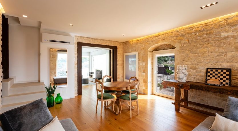 Photo of Modica Jewel