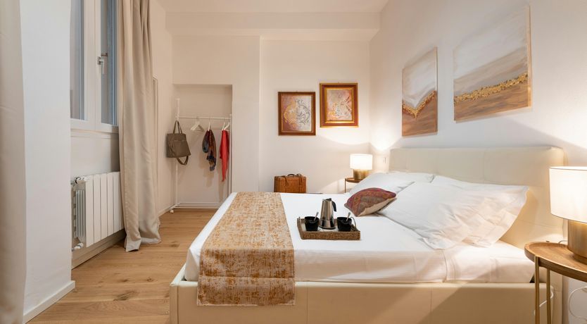 Photo of Florentine Flourish