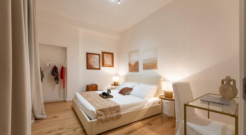 Photo of Florentine Flourish