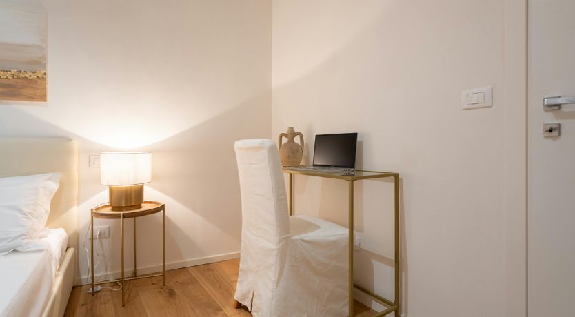 Photo of Florentine Flourish