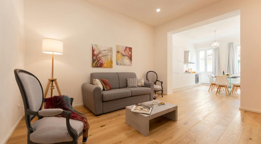 Photo of Florentine Flourish