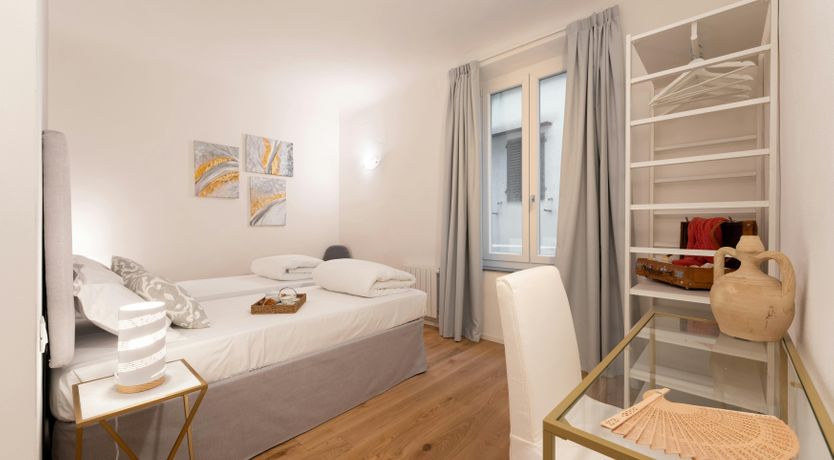 Photo of Florentine Flourish