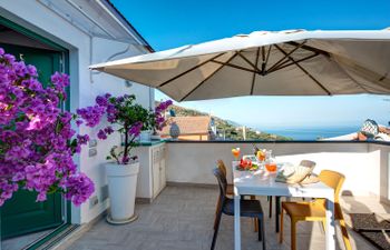 Mystic Cove Holiday Home