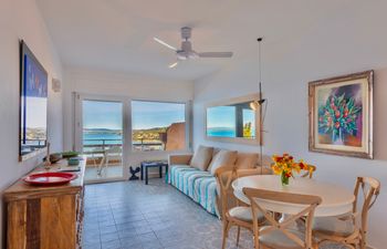 Tuscan Bay View Holiday Home