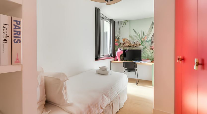 Photo of Promenade in Paris