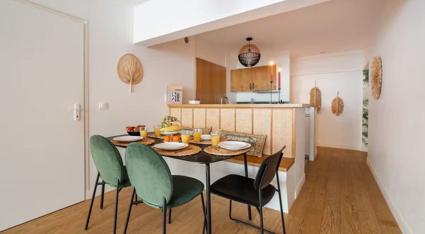 Photo of Promenade in Paris