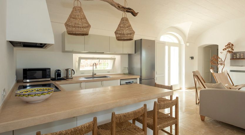 Photo of Levante Stones