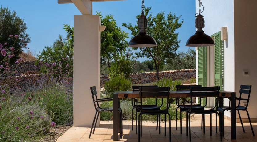 Photo of Levante Stones