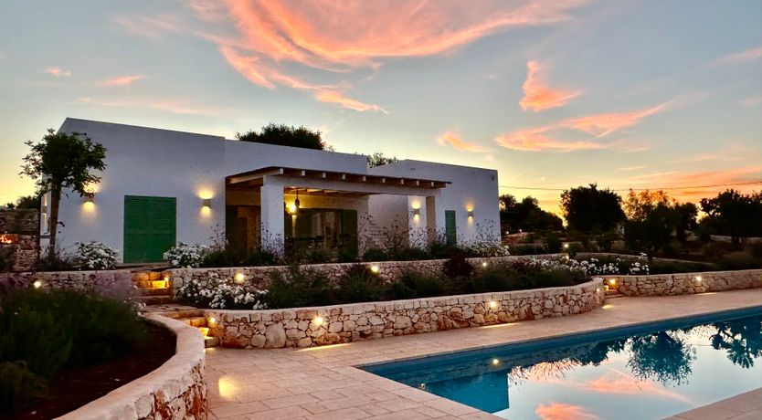 Photo of Levante Stones