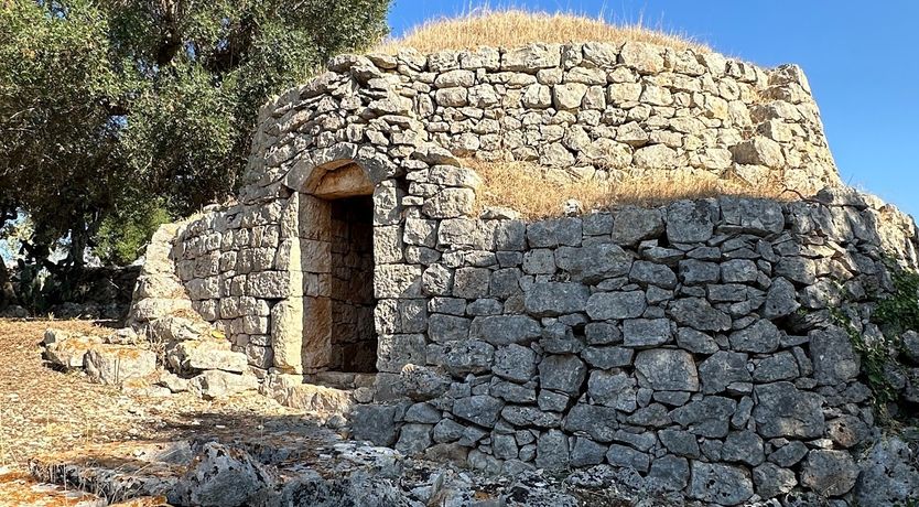 Photo of Levante Stones