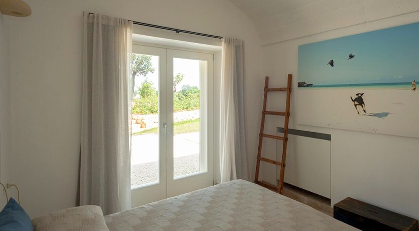 Photo of Levante Stones