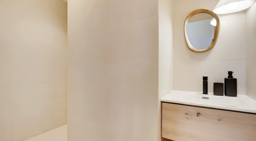 Photo of Bastille Jungle