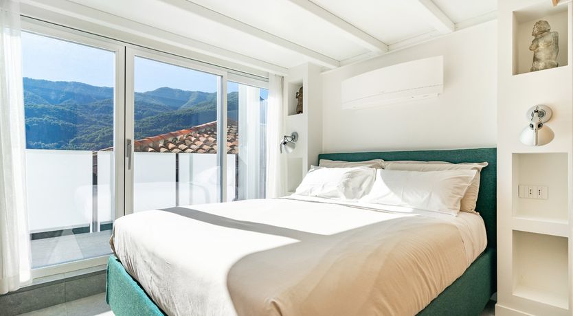 Photo of Lovely Lake Living