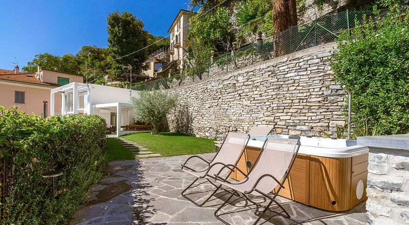 Photo of Lovely Lake Living