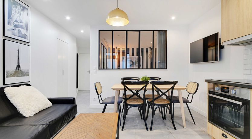 Photo of Parisian Monochromatic