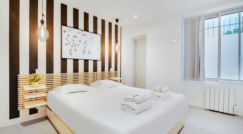 Photo of Parisian Monochromatic