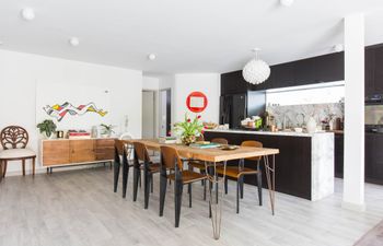 Canalside Charisma Holiday Home