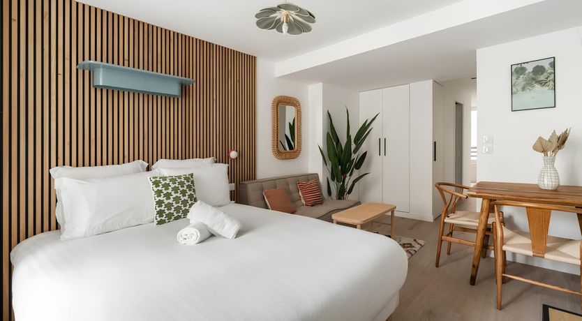 Photo of Style in the 7th