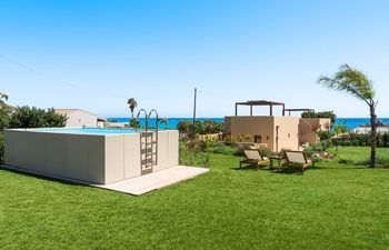 Amber & Olive Holiday Home