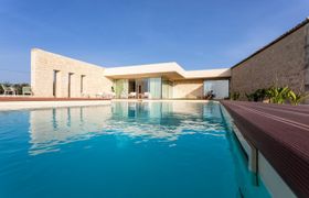 Photo of poolside-in-sicily