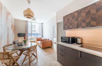 Parisian Thinking Holiday Home