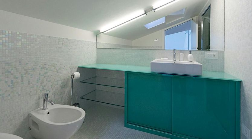 Photo of Lake Como Reflections