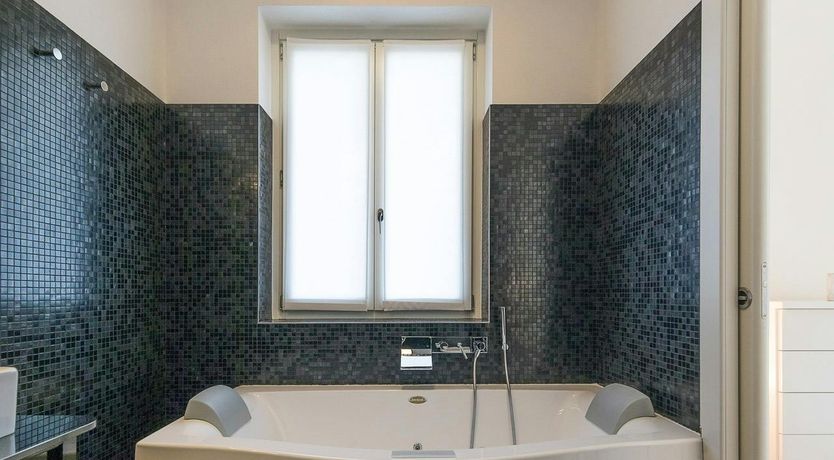 Photo of Lake Como Reflections