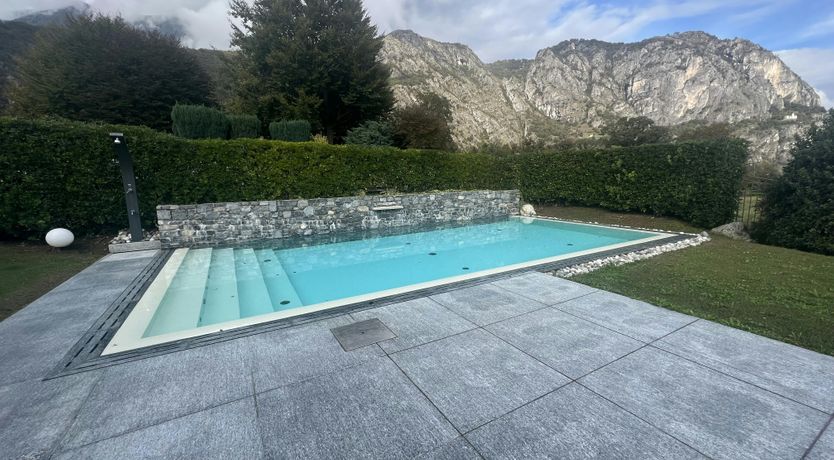 Photo of Lake Como Reflections