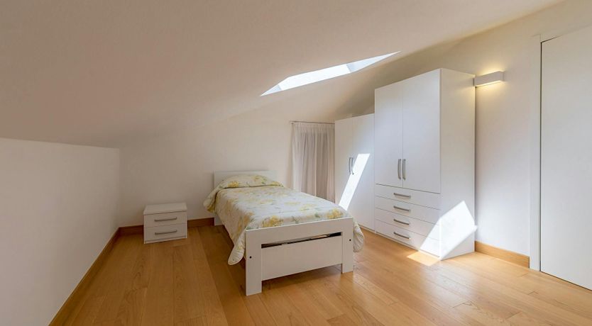 Photo of Lake Como Reflections