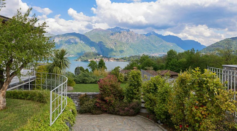 Photo of Lake Como Reflections